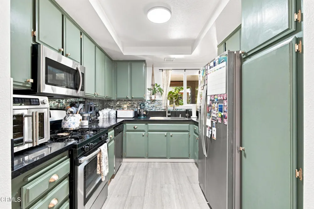 884 Endicott Drive Claremont, CA 91711
