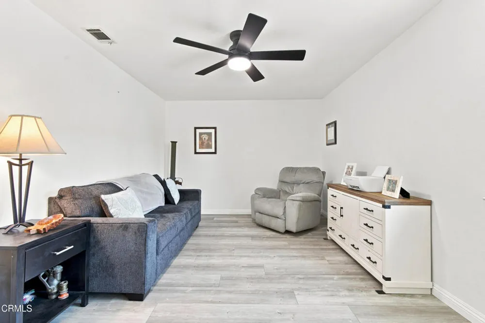 884 Endicott Drive Claremont, CA 91711