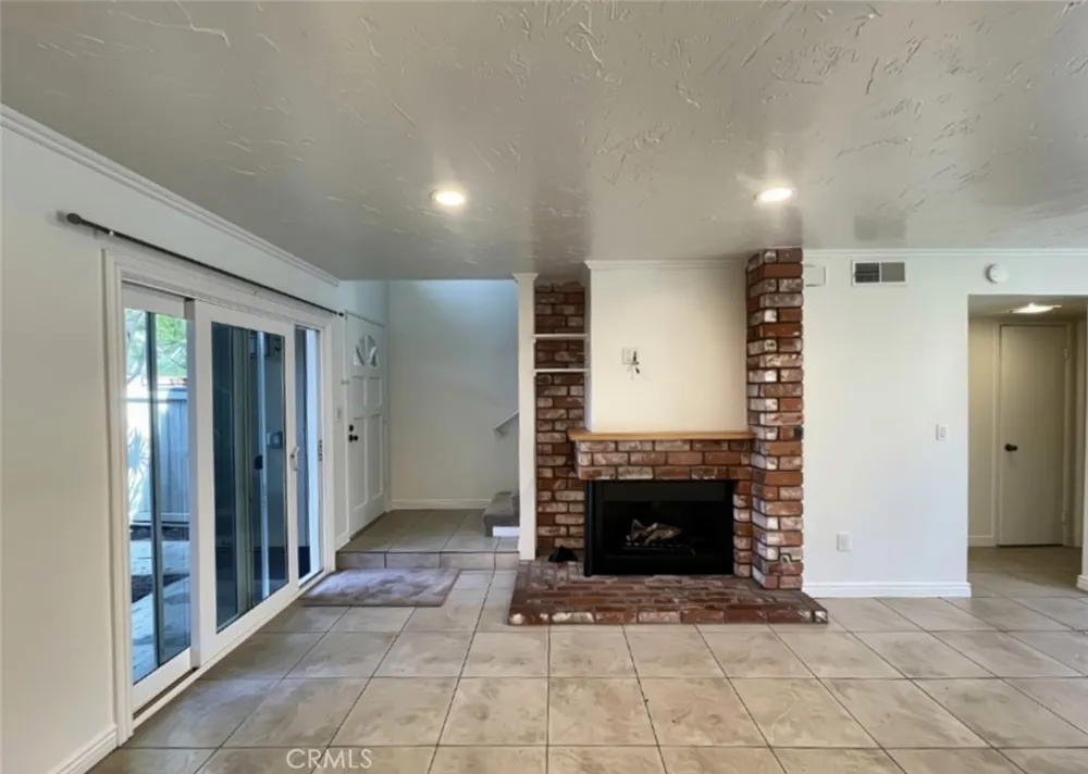 4526 Heil Huntington Beach, CA 92649