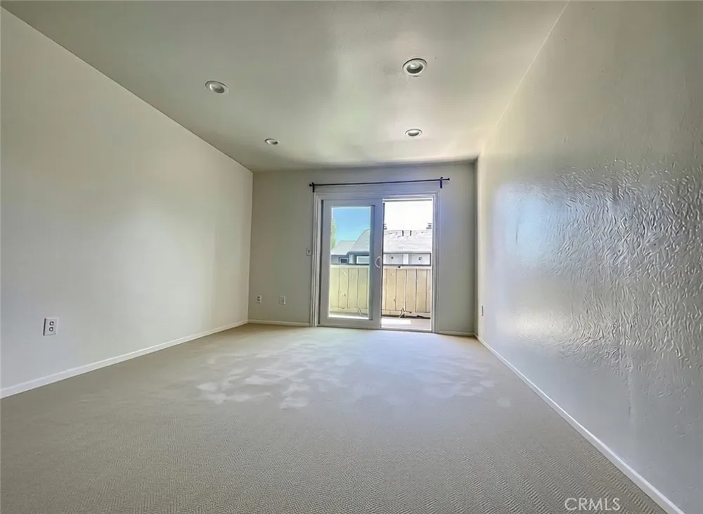 4526 Heil Huntington Beach, CA 92649