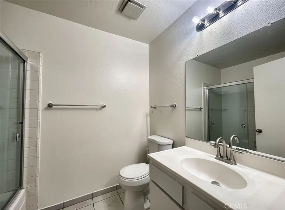 4526 Heil Huntington Beach, CA 92649