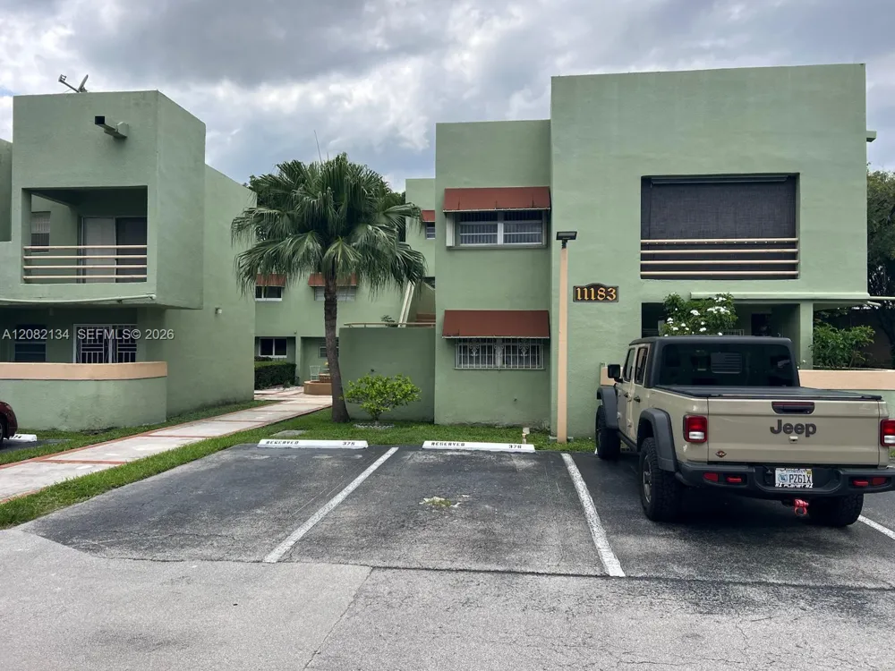 11183 NW 7th St #104 Miami, FL 33172