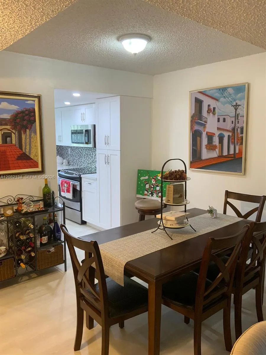 11183 NW 7th St #104 Miami, FL 33172