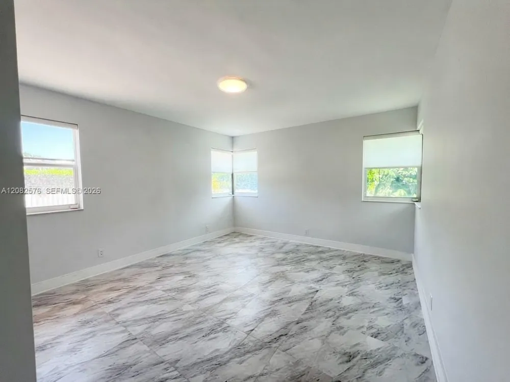 501 90th St #1 Surfside, FL 33154