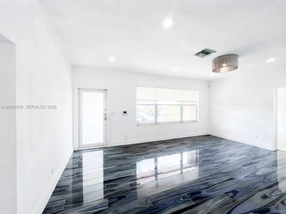 501 90th St #1 Surfside, FL 33154