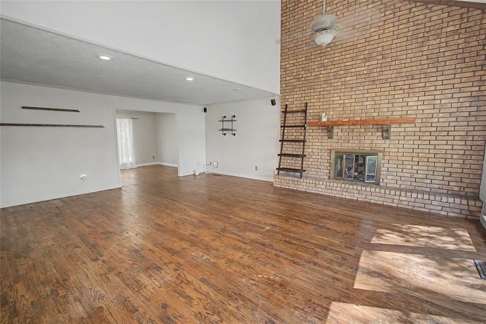 8413 S 8th Street Broken Arrow, OK 74011