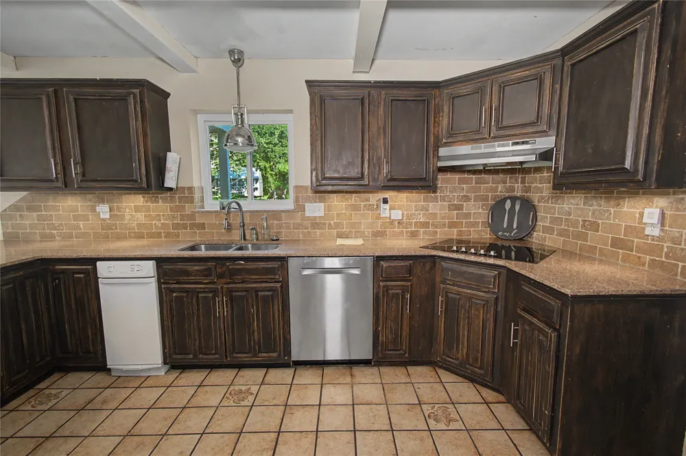 8413 S 8th Street Broken Arrow, OK 74011