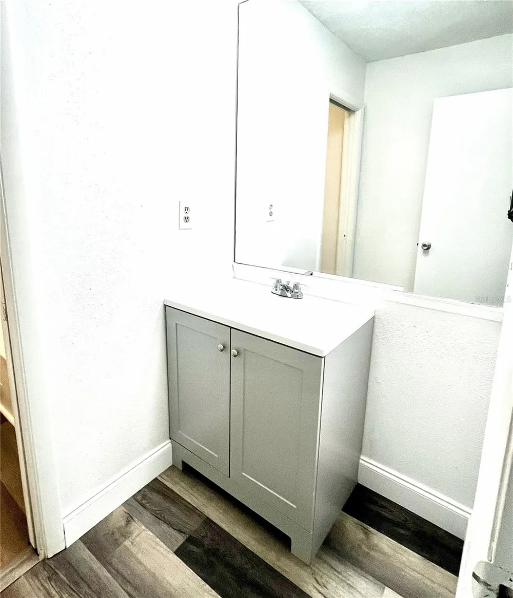 7927 PINE DRIVE #34 Temple Terrace, FL 33637