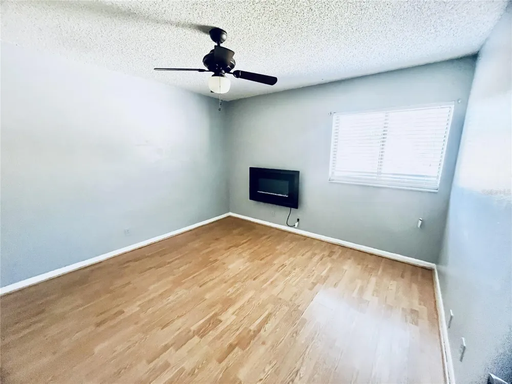 7927 PINE DRIVE #34 Temple Terrace, FL 33637