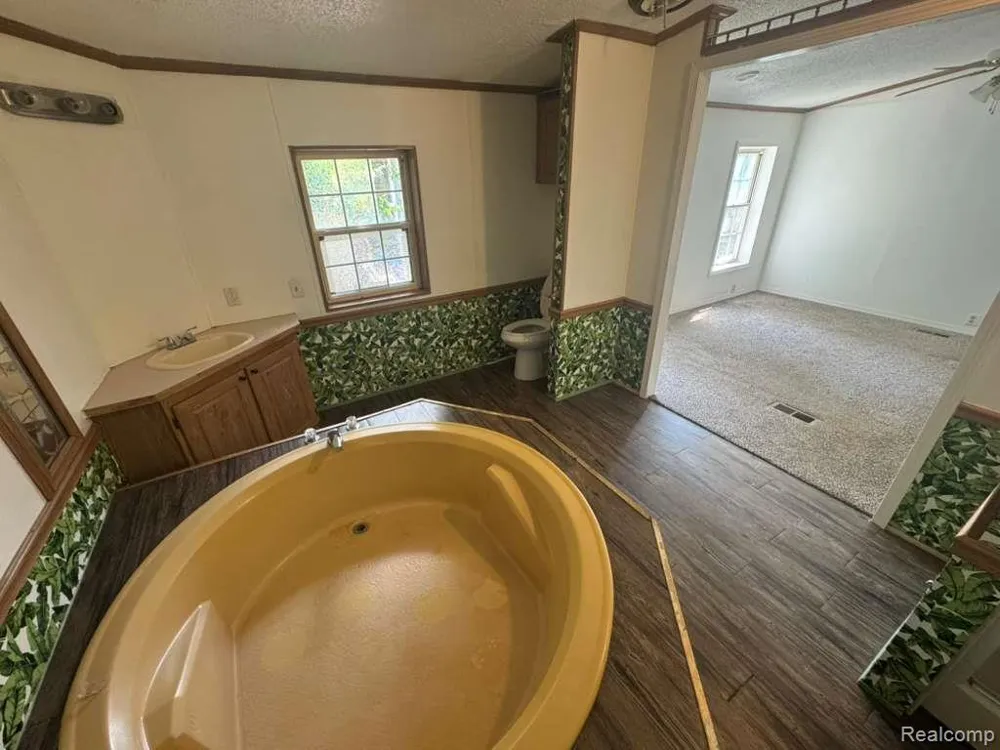 4404 Davison Road Lot #10 Burton City, MI 48509