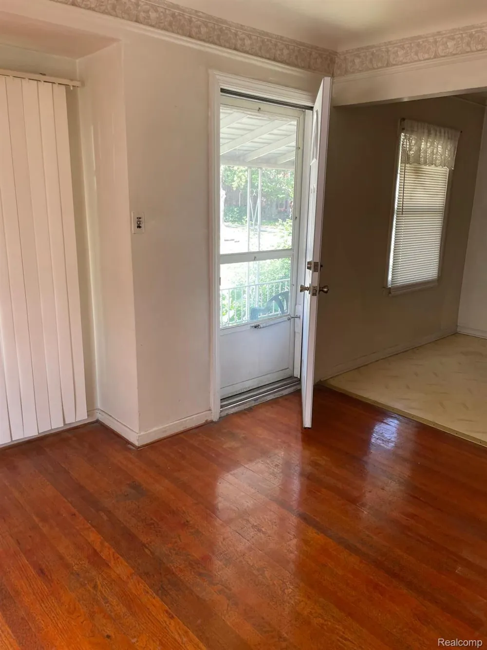 1714 Mayburn Street Dearborn City, MI 48128