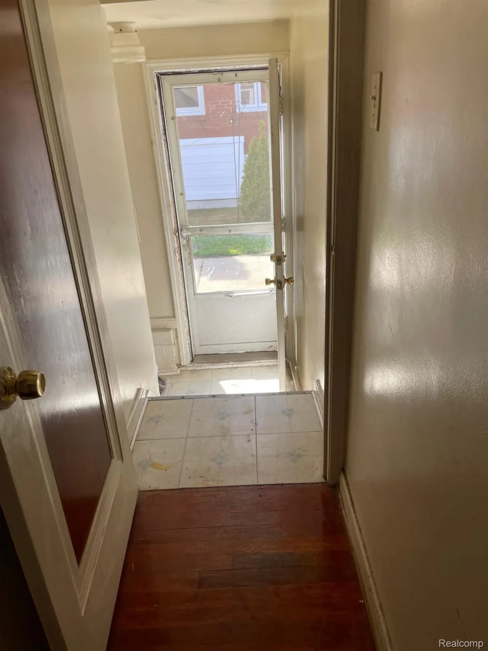 1714 Mayburn Street Dearborn City, MI 48128