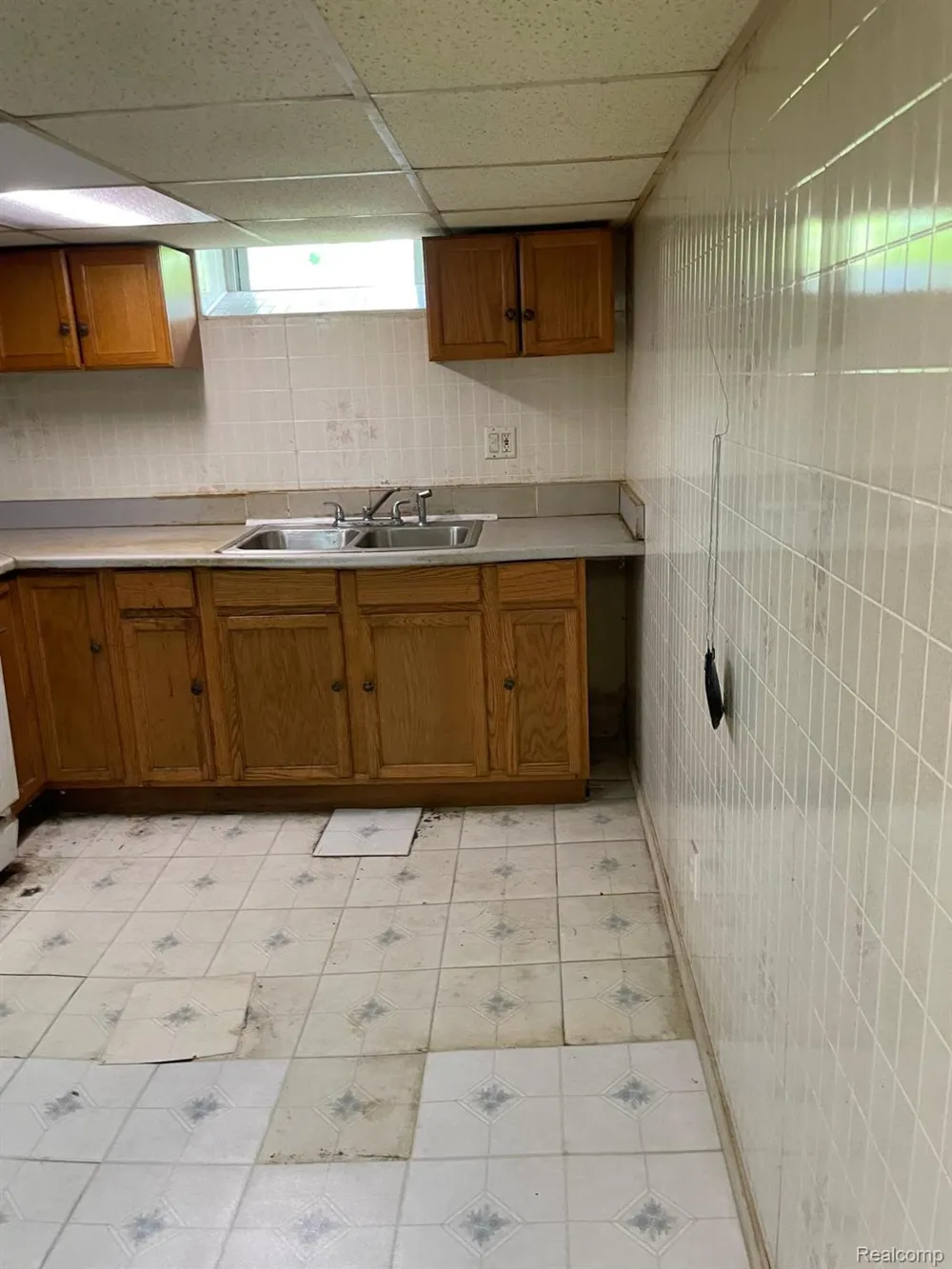 1714 Mayburn Street Dearborn City, MI 48128