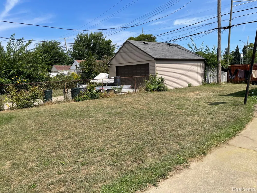 1714 Mayburn Street Dearborn City, MI 48128