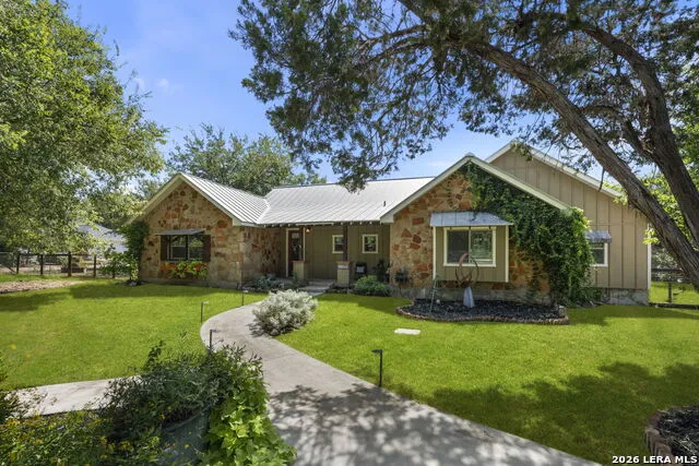 11154 Moorway Helotes, TX 78023
