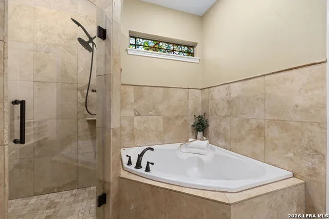 11154 Moorway Helotes, TX 78023