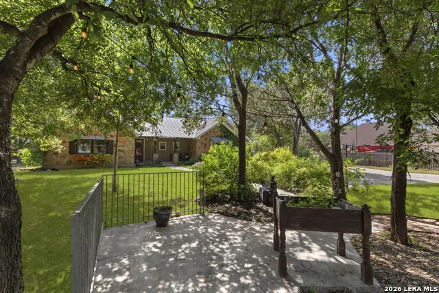 11154 Moorway Helotes, TX 78023