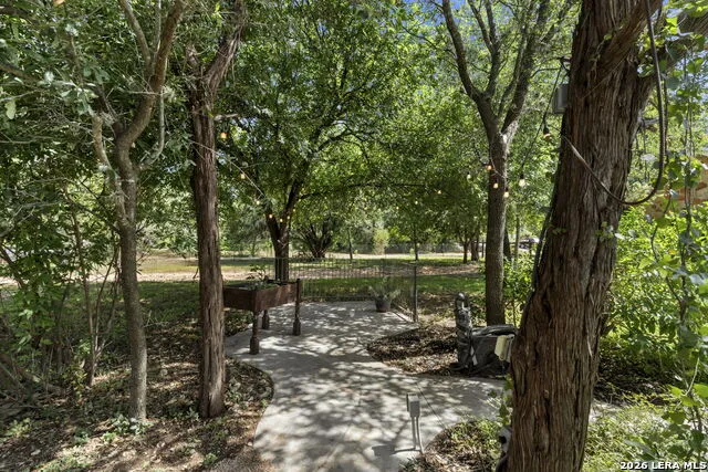 11154 Moorway Helotes, TX 78023