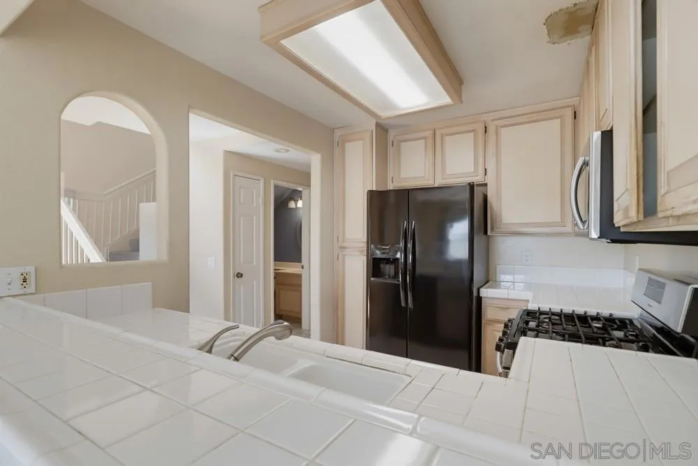 12895 Carriage Heights Way Poway, CA 92064