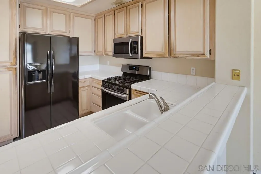 12895 Carriage Heights Way Poway, CA 92064