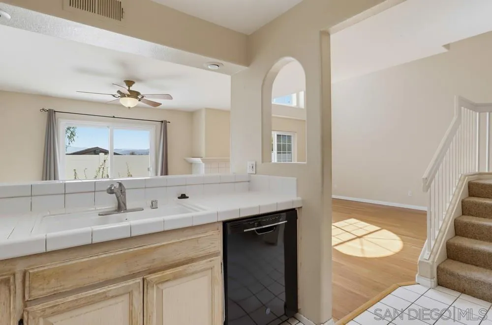12895 Carriage Heights Way Poway, CA 92064