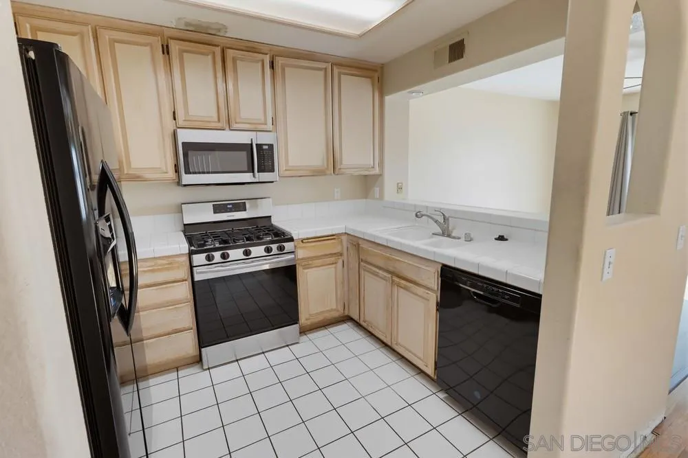 12895 Carriage Heights Way Poway, CA 92064