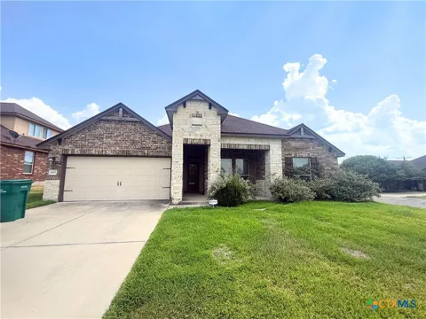 800 Siena Court