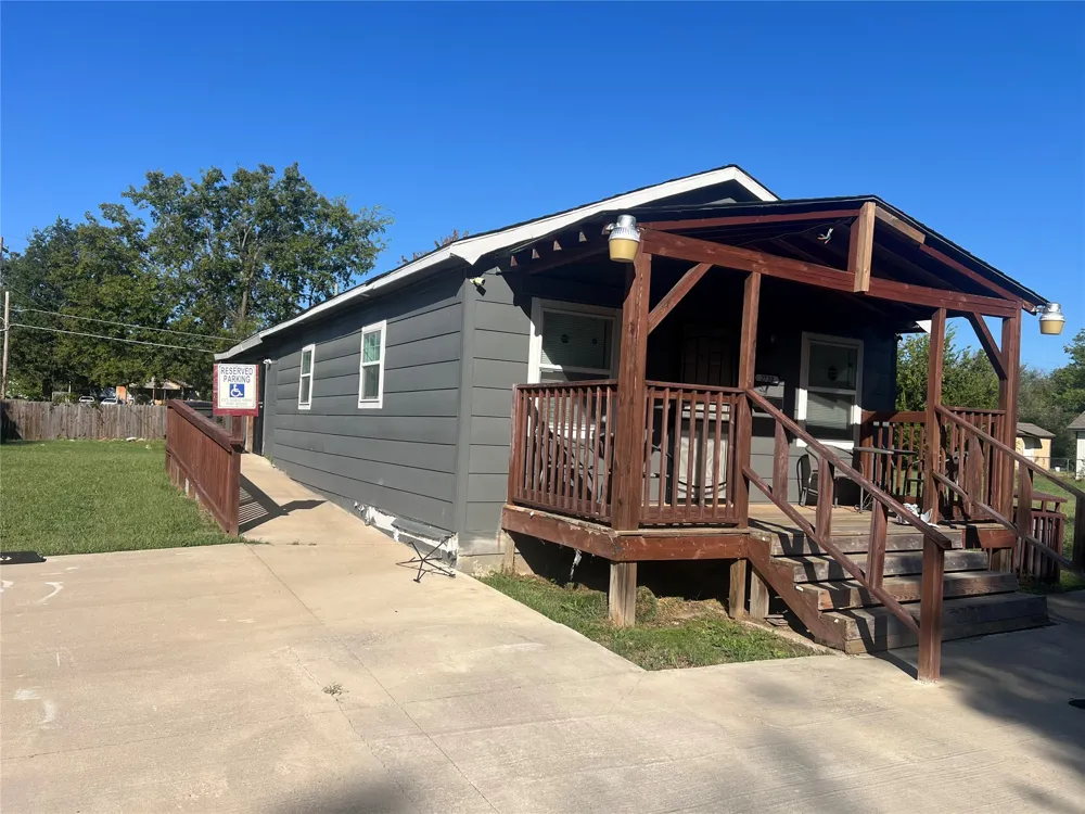 2730 Trenton Avenue Tulsa, OK 74106