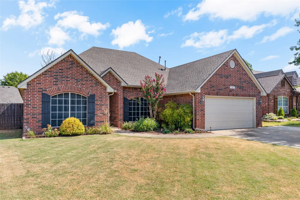 11511 E 102nd Street Owasso, OK 74055