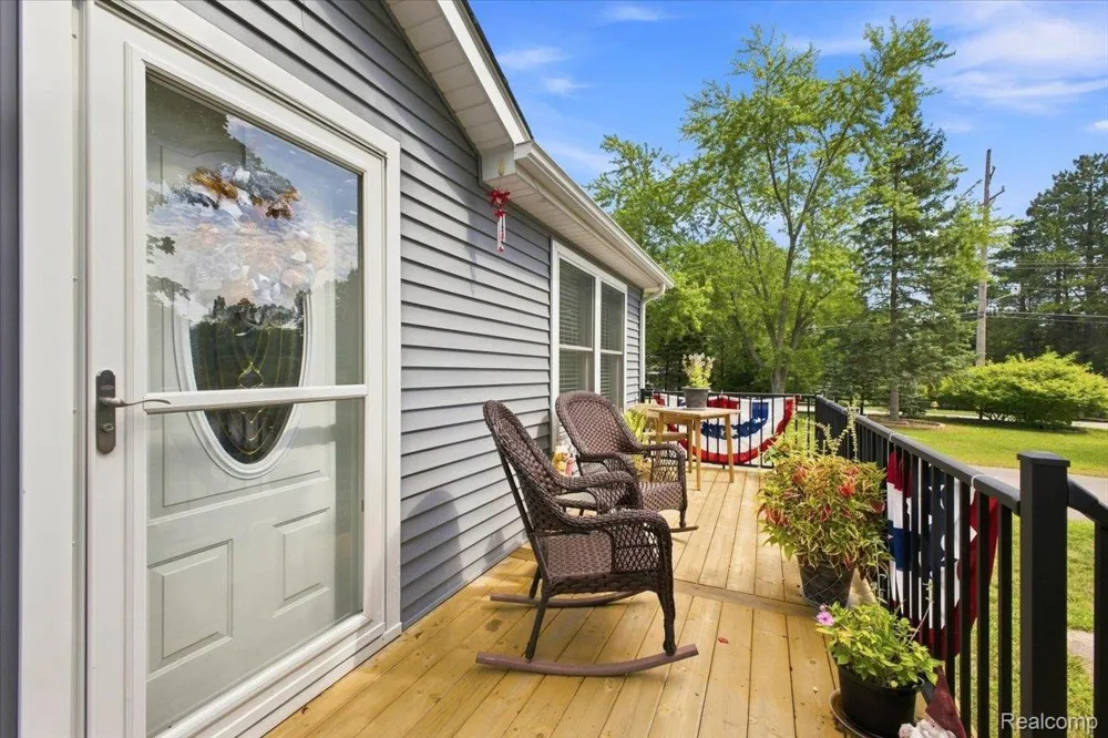 5508 Clinton River Drive Waterford Charter Township, MI 48327