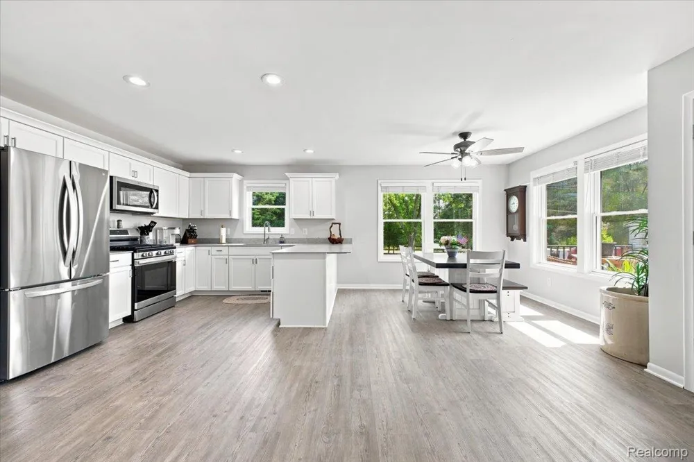 5508 Clinton River Drive Waterford Charter Township, MI 48327