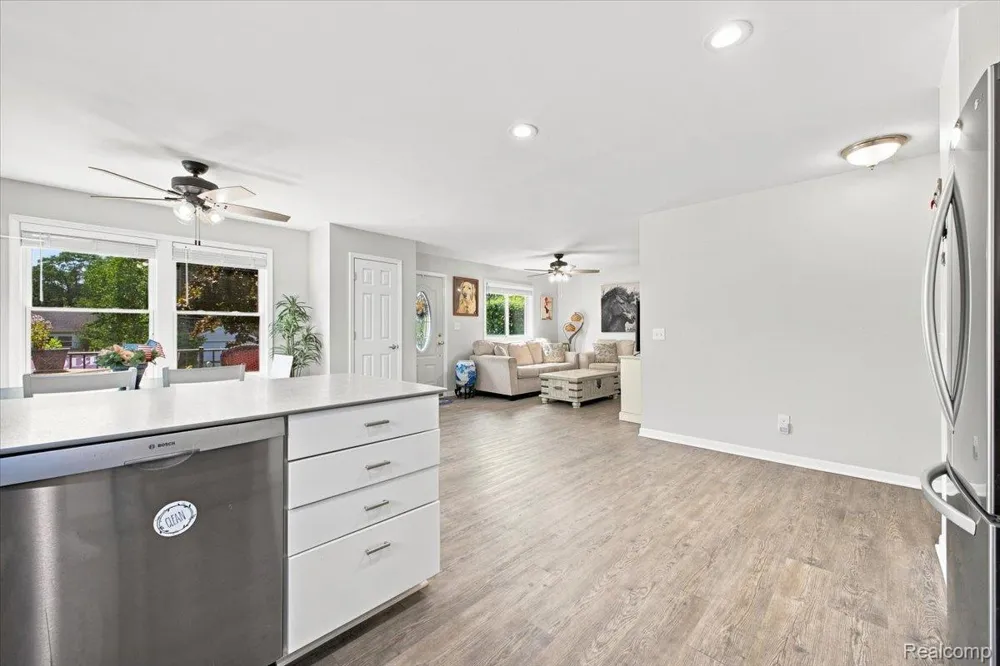 5508 Clinton River Drive Waterford Charter Township, MI 48327