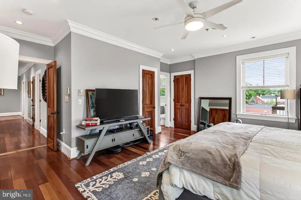 4125 19TH STREET NE Washington, DC 20018