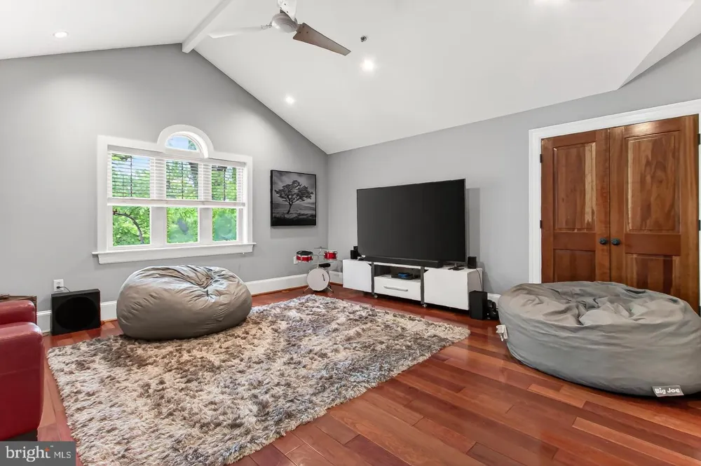4125 19TH STREET NE Washington, DC 20018