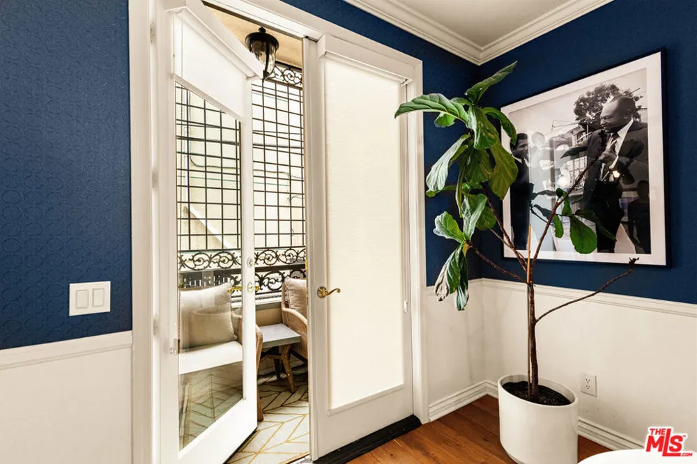 1370 Kelton Avenue #106 Los Angeles, CA 90024