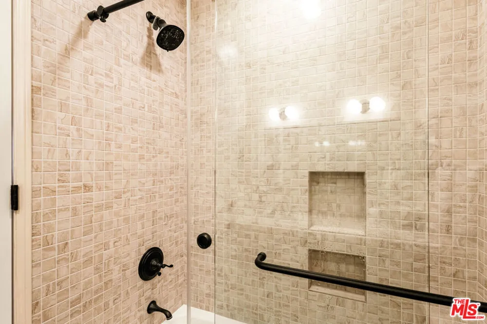 1370 Kelton Avenue #106 Los Angeles, CA 90024