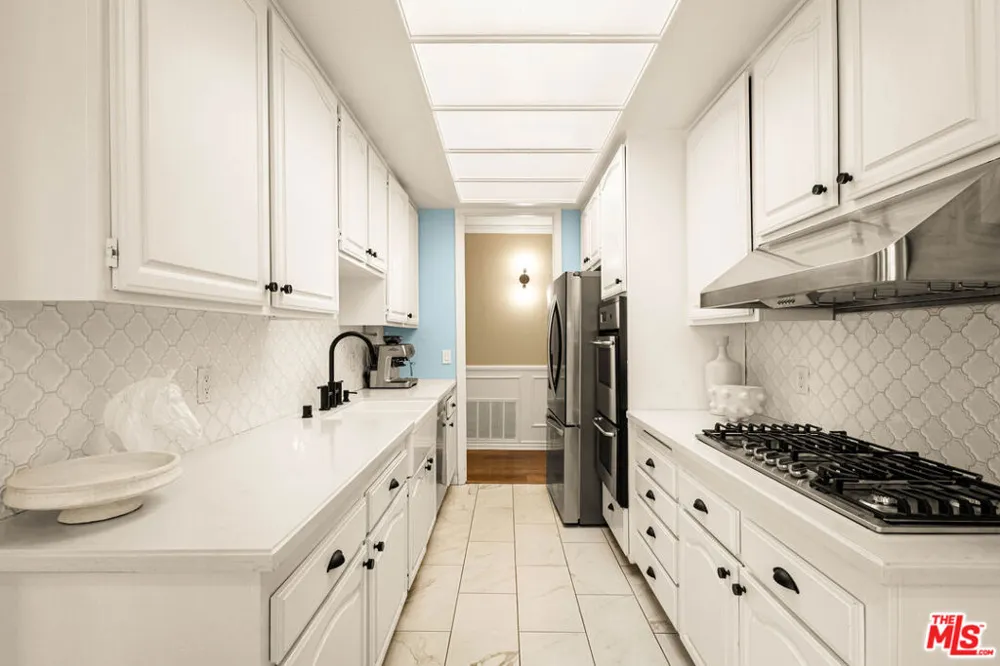 1370 Kelton Avenue #106 Los Angeles, CA 90024
