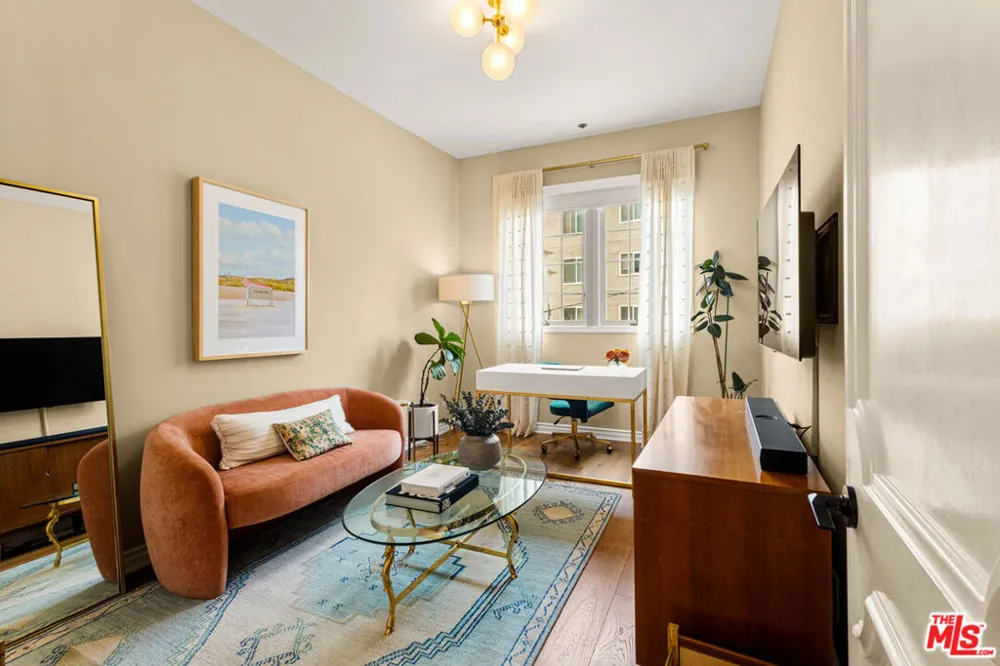 1370 Kelton Avenue #106 Los Angeles, CA 90024