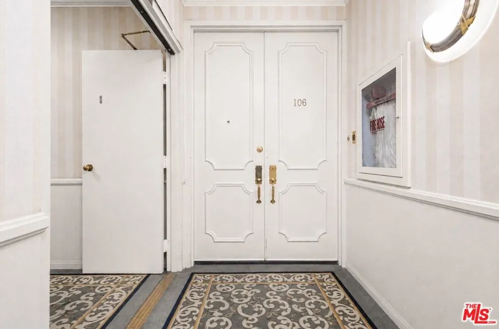 1370 Kelton Avenue #106 Los Angeles, CA 90024