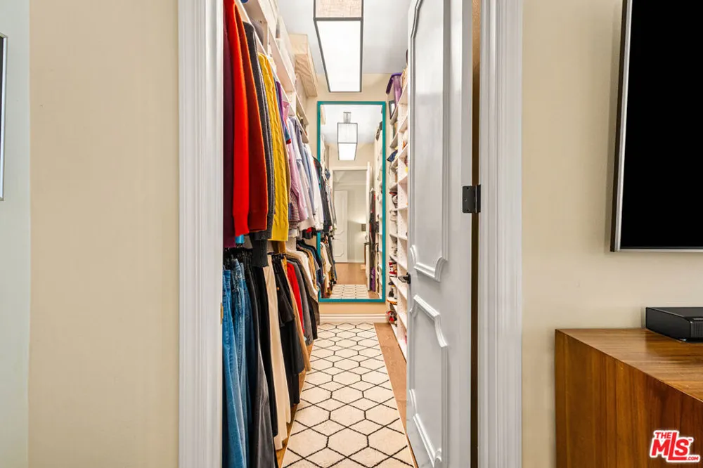 1370 Kelton Avenue #106 Los Angeles, CA 90024