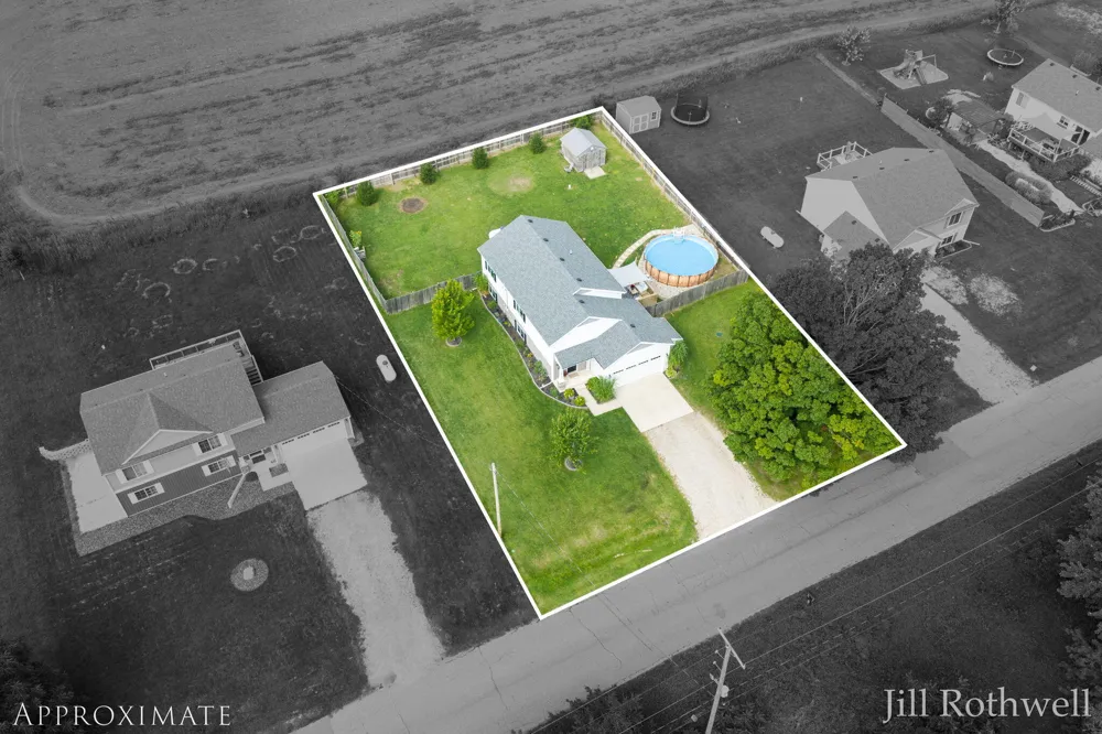 19819 Daggett Avenue Conklin, MI 49403