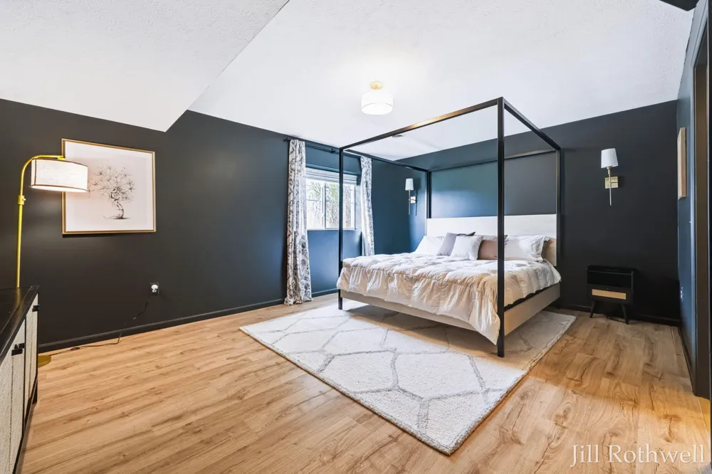 19819 Daggett Avenue Conklin, MI 49403