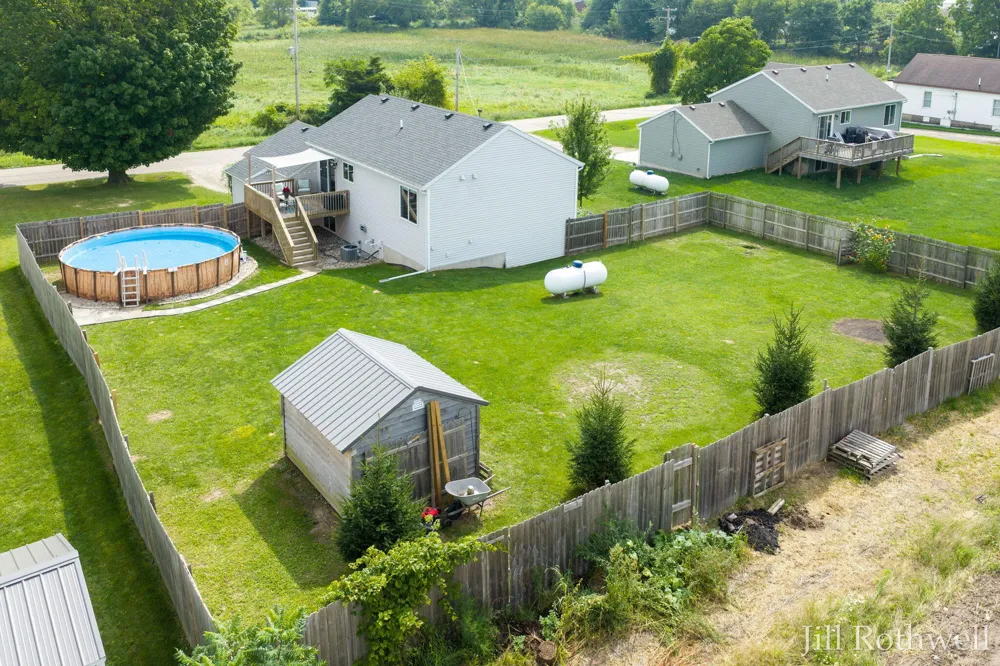 19819 Daggett Avenue Conklin, MI 49403