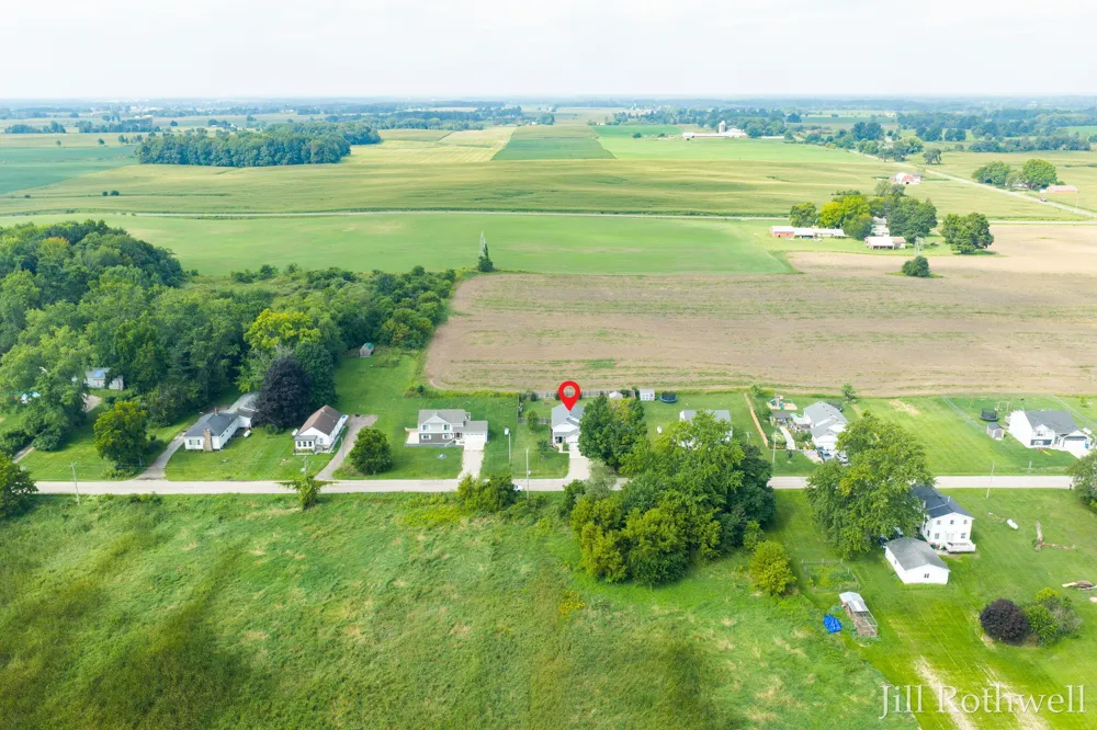 19819 Daggett Avenue Conklin, MI 49403