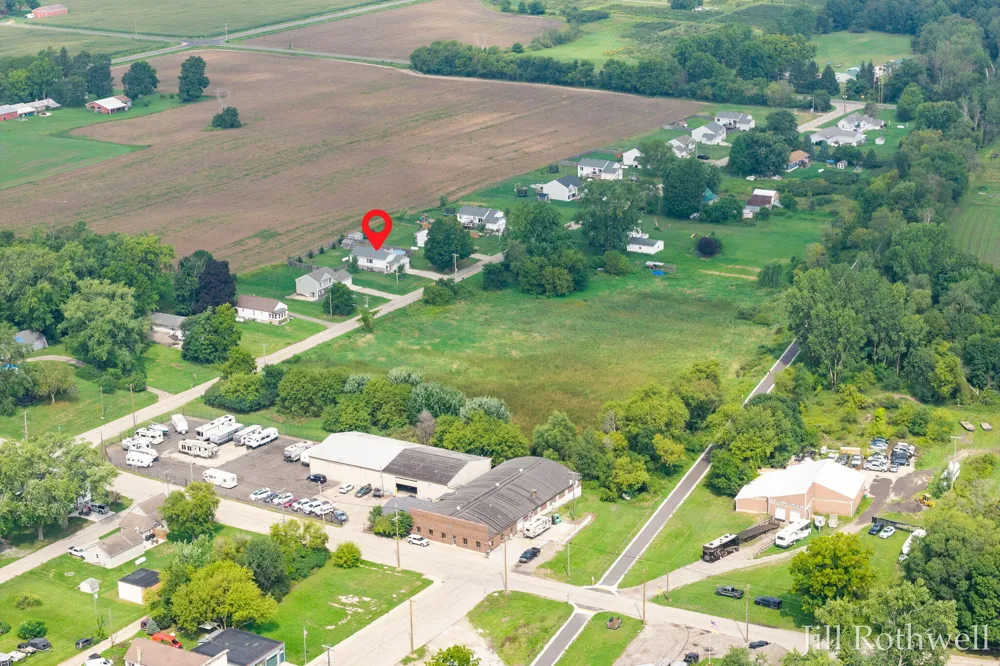 19819 Daggett Avenue Conklin, MI 49403