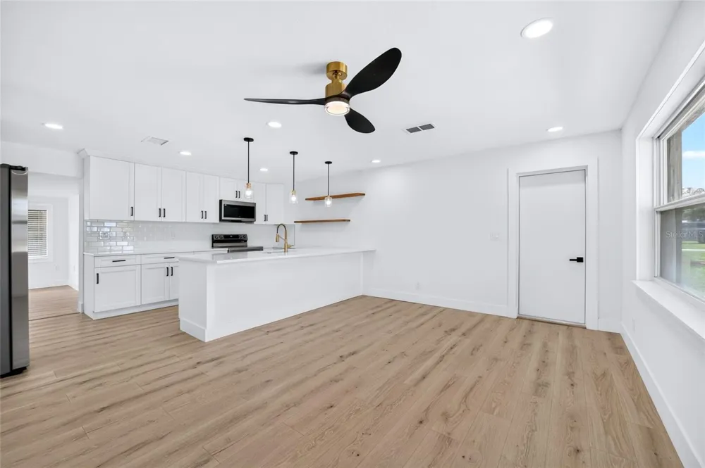 5949 32ND STREET St Petersburg, FL 33714
