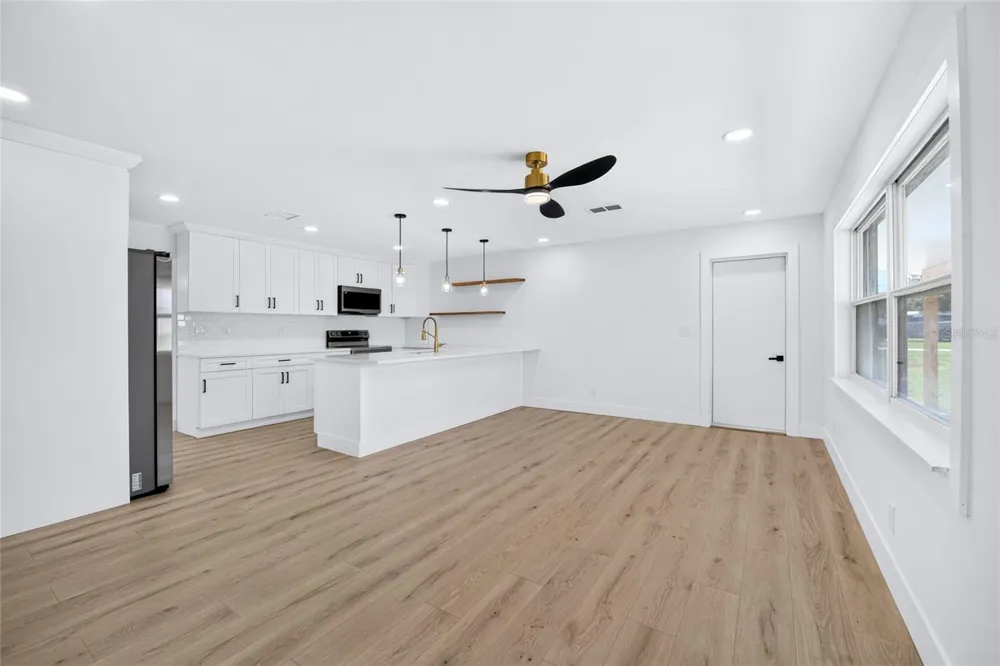 5949 32ND STREET St Petersburg, FL 33714