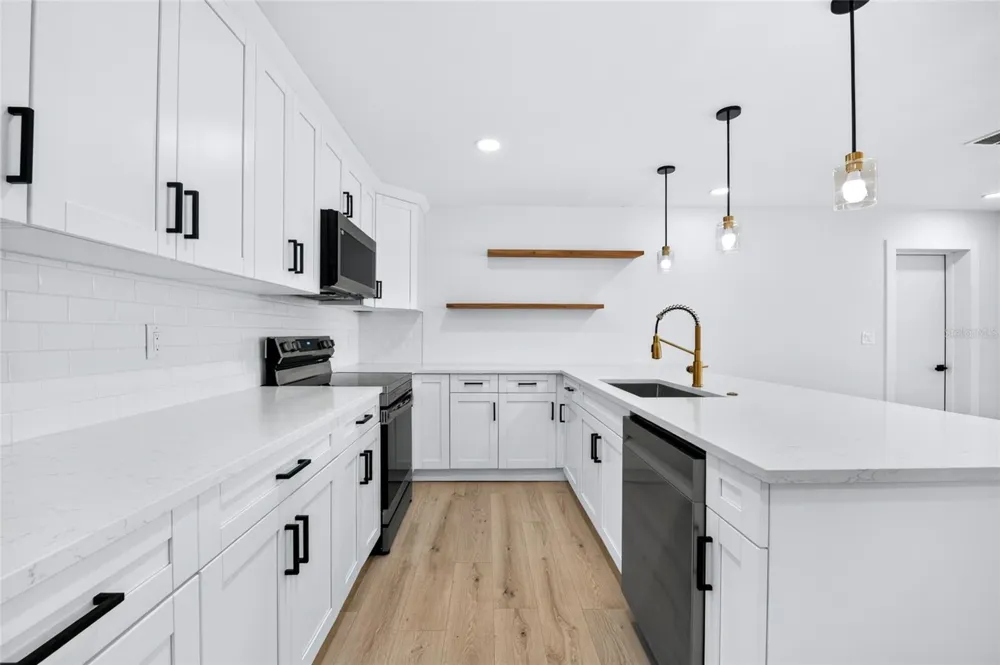 5949 32ND STREET St Petersburg, FL 33714