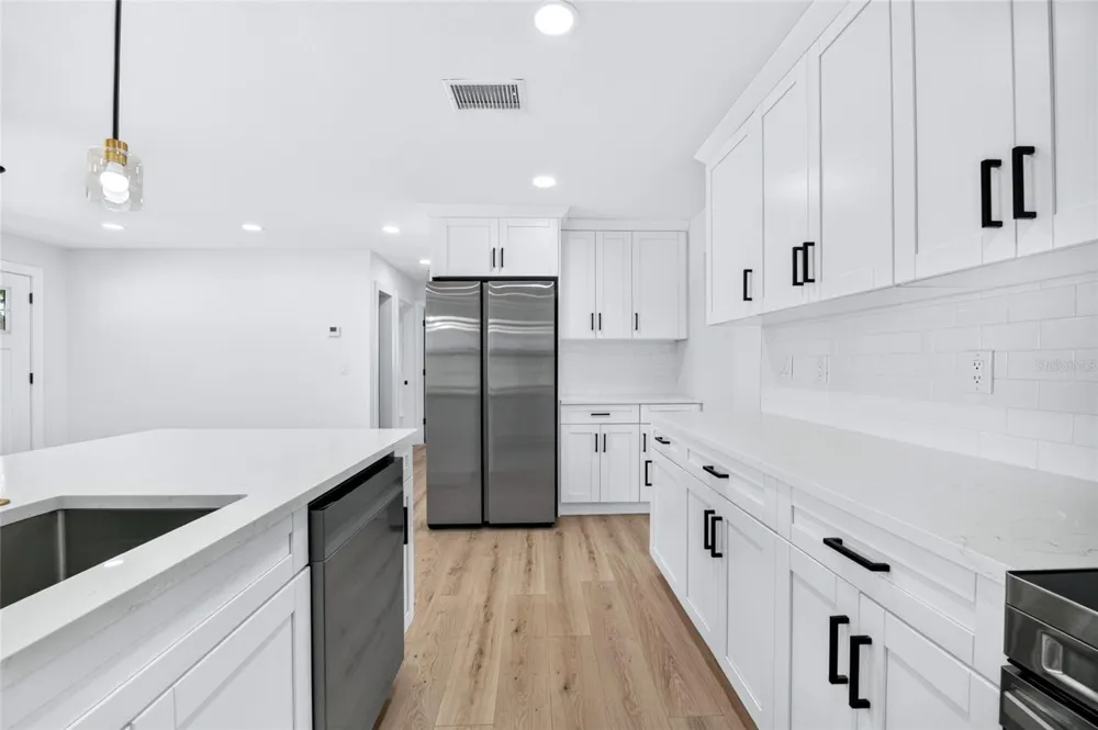 5949 32ND STREET St Petersburg, FL 33714