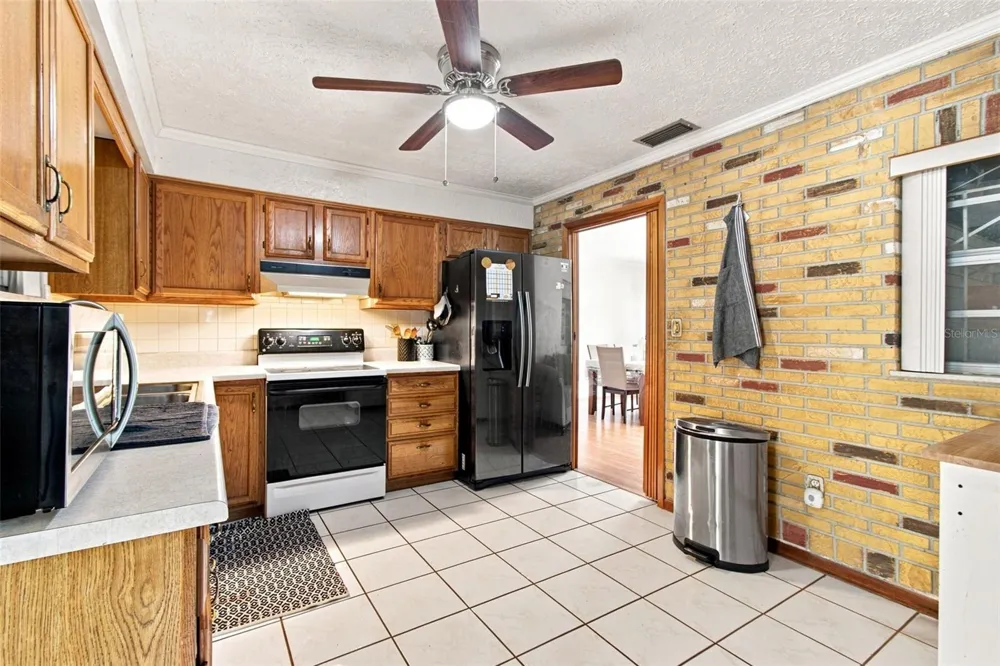 3412 E FERN ST Tampa, FL 33610